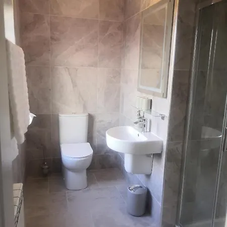 Cedar Pensionat Woodford (Kerry)