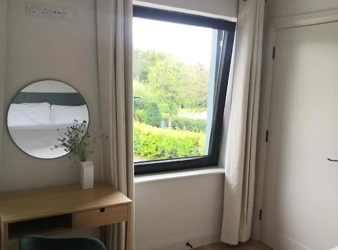 Cedar * Woodford (Kerry)