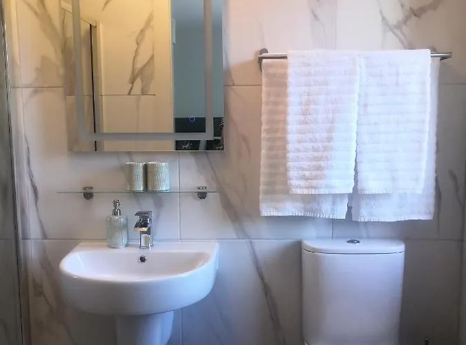 Gæstehus Cedar Woodford (Kerry)