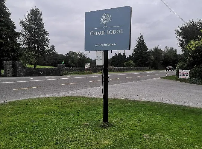 Cedar Πανσιόν